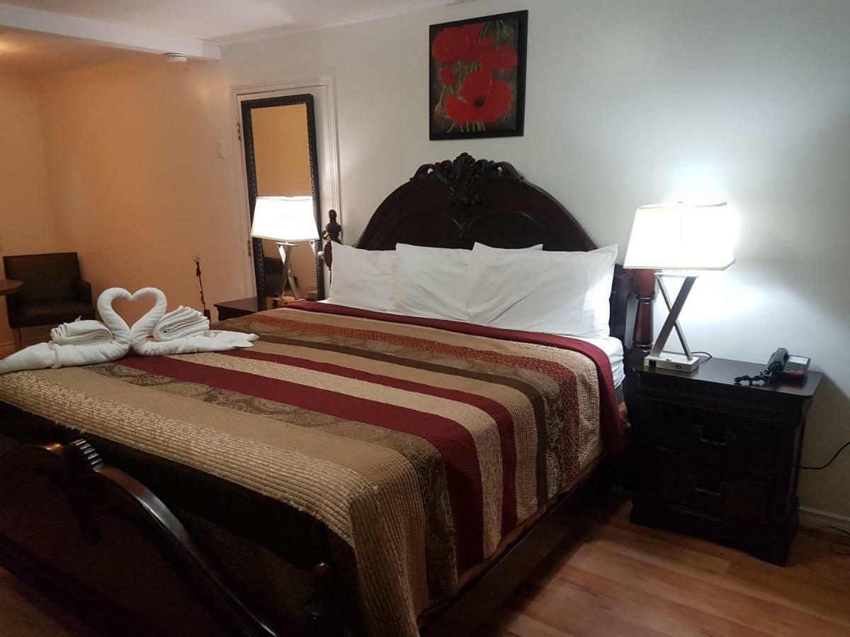 Parkway Motel & European Lodges พินเชอร์ ครีก ภายนอก รูปภาพ